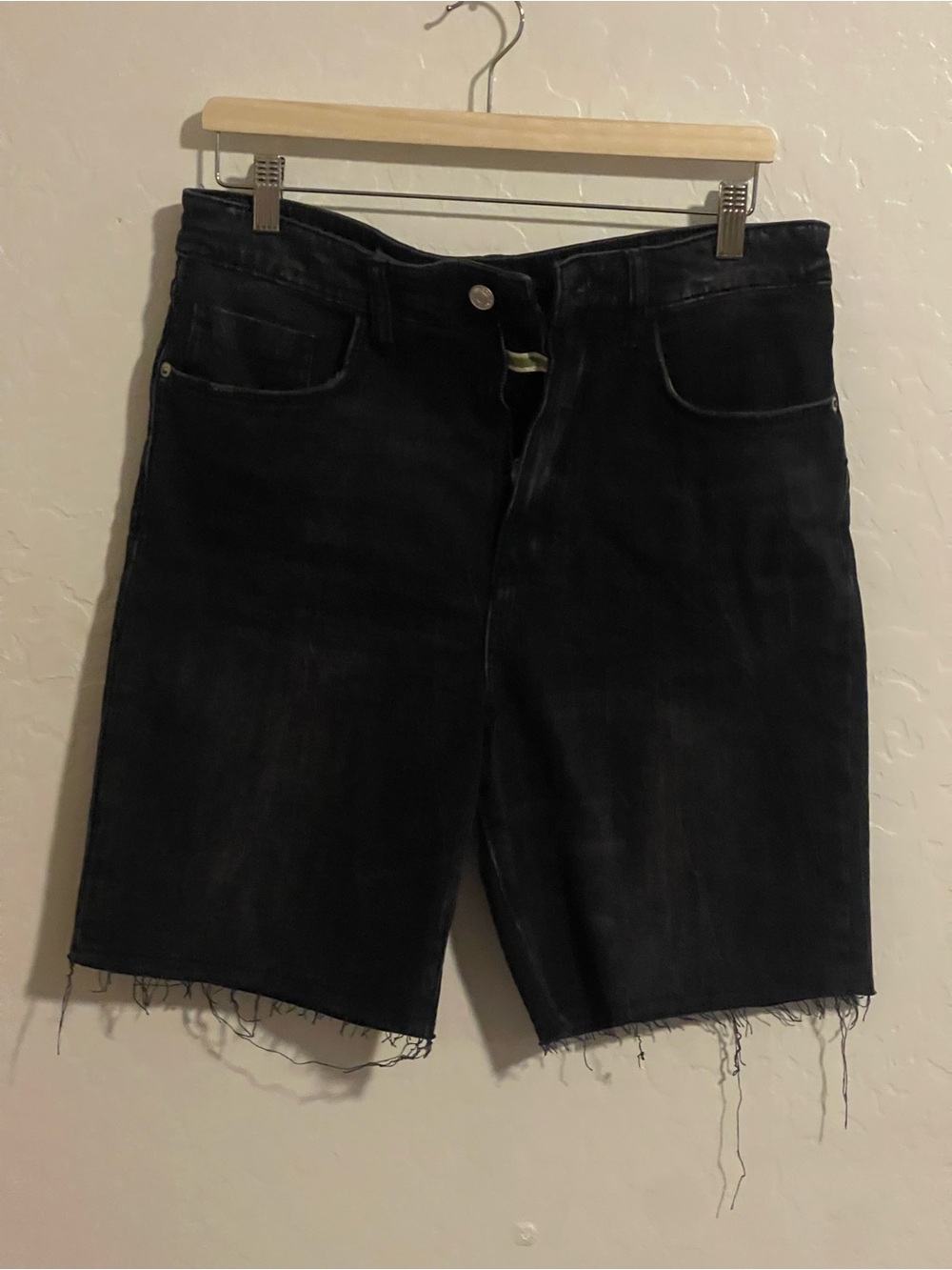 pilcro anthropologie Black Denim Bermuda Short Size 29